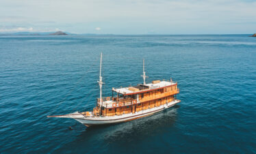 Komodo Liveaboard 3D2N | Padar Sunset for Fewer Crowds | PAPITON DUWA