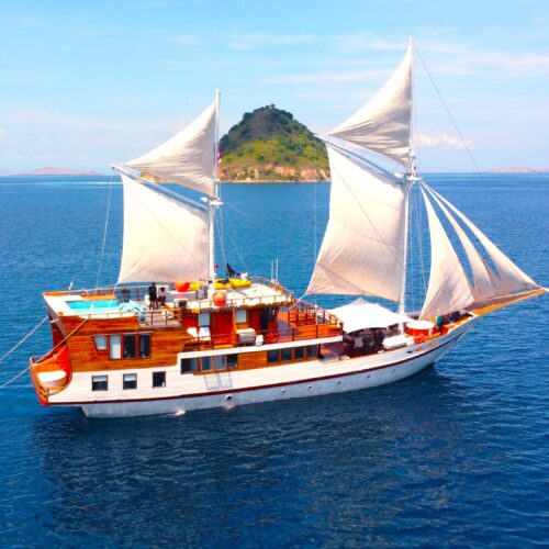 Lombok > Komodo Sailing Adventure 4D3N | LADY GRACE