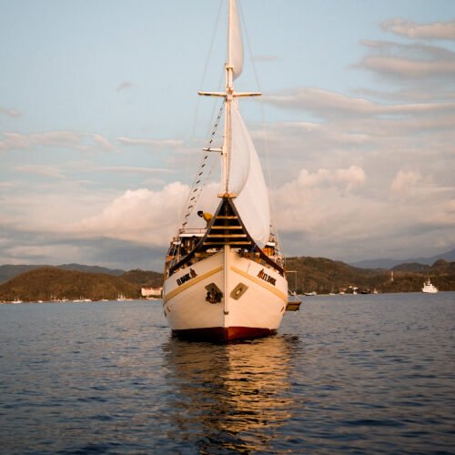 3D2N Komodo Sailing | Island Hopping | Snorkeling Adventure | ELBARK CRUISES